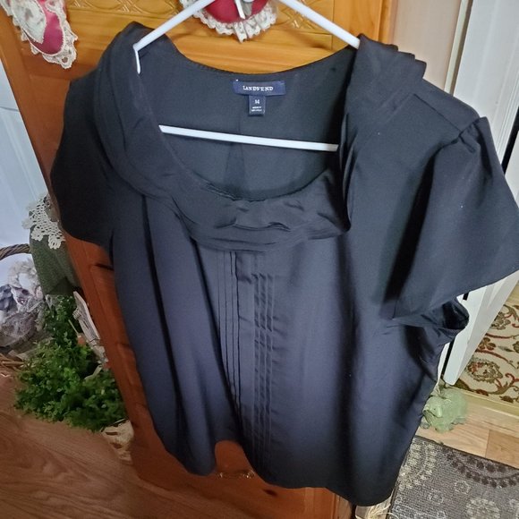 *ON SALE*LANDS' END RUFFLED BLOUSE*MAKE OFFER NOW*